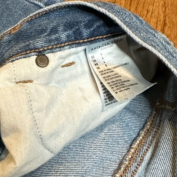 American Eagle Shorts - Picture 2 of 4